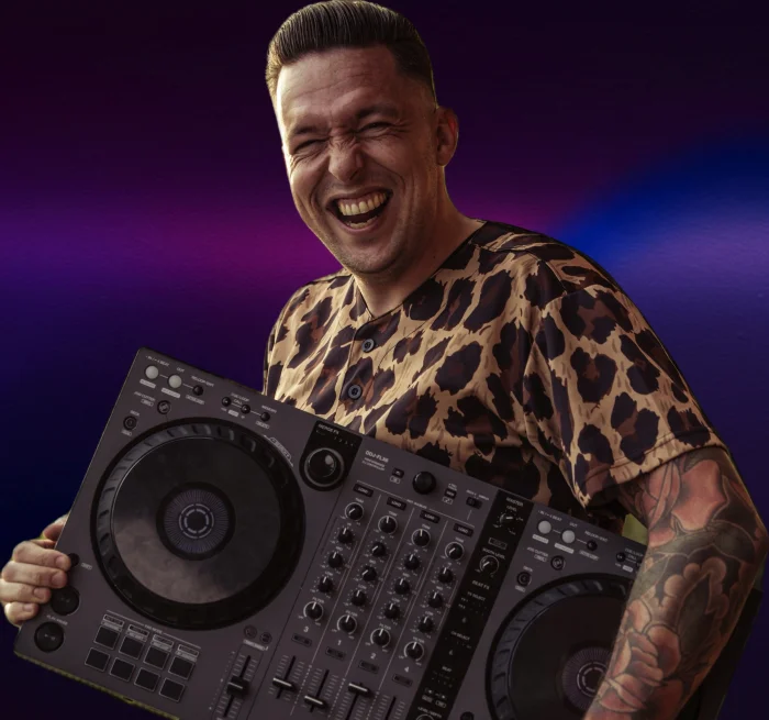 Mister Legendary boek je bij Royaal Artists